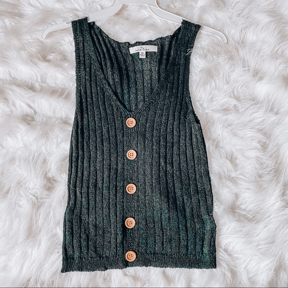 Black ribbed tank